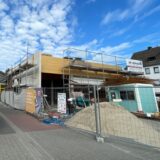 Der neue Eingangsbereich nimmt Form an.