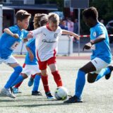 Zweikampf um den Ball bei den F-Junioren