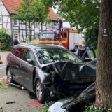 Am Reckhof/Ecke Nordenmauer ist im Mai 2024 ein Auto gegen einen Baum gefahren.