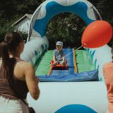 Besucher des Familiensonntags im Kurpark Unna