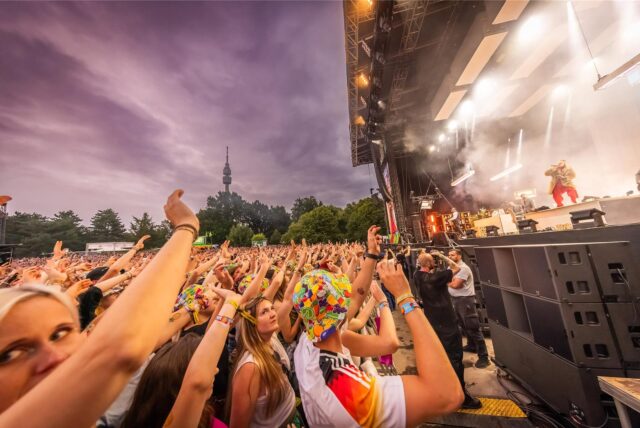 Der Rapper Alligatoah beim Juicy Beats in Dortmund 2024.