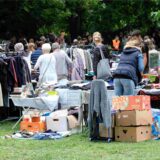Trödelmarkt im Dortmunder Westpark.