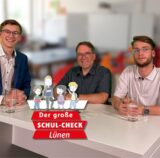 Moderator Julius Obhues, Schulleiter Christian Gröne und Schülervertreter Collin Goellzner im Studiogespräch.