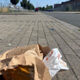 Der P&R-Parkplatz an der Margot-Röttger-Rath-Sttraße ist regelmäßig vermüllt.