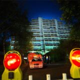Feuerwehrautos und Absperrgitter vor dem Hannibal am 21. September 2017.