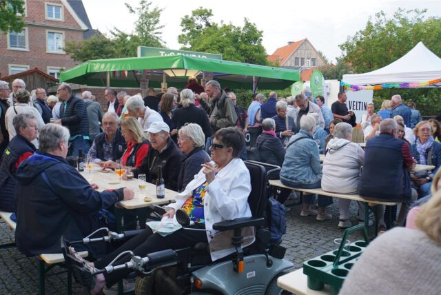 Menschen bei „Ascheberg trifft sich“