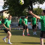 Maximilian Klimecki setzt sich gegen seinen Gegenspieler durch.