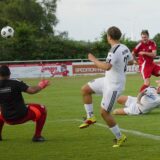 Mit geballter Ladung stellt sich der SV Afferde dem TuS Hemmerde in den Weg. Am Ende siegte der TuS 3:1.