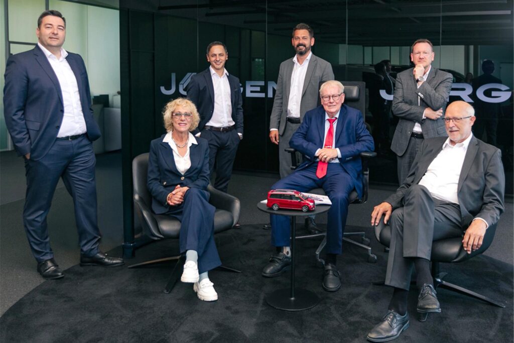 Gruppenfoto mehrerer Personen der Jürgens Gruppe