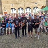 Gute Stimmung beim Rudelsingen im Schlosshof Westerwinkel