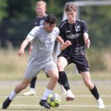 Umut Algan im Zweikampf mit Johannes Michelt