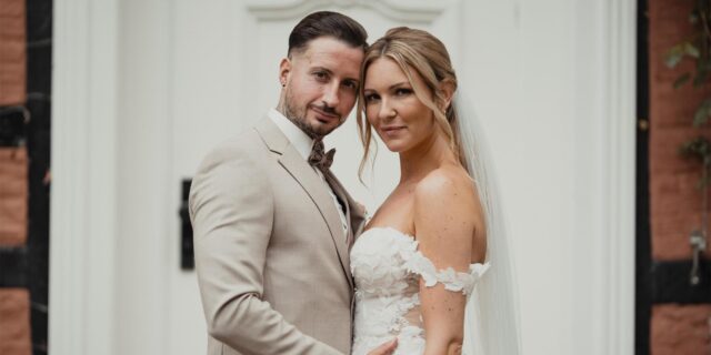 Oliver König und seine Ehefrau Jill gucken in die Kamera.