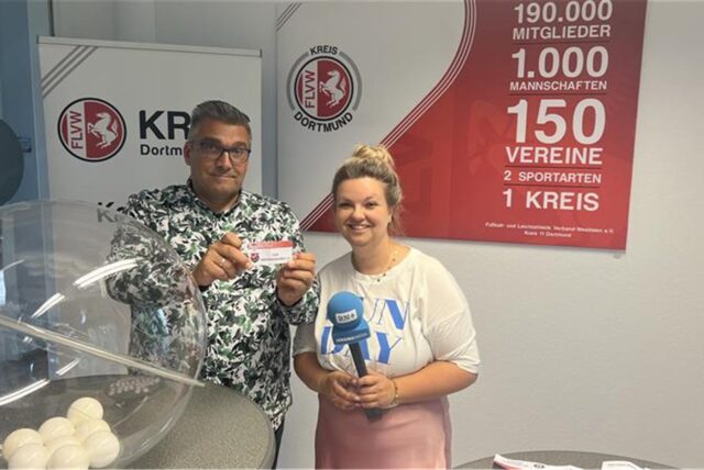 Andreas Edelstein zieht Kugeln.