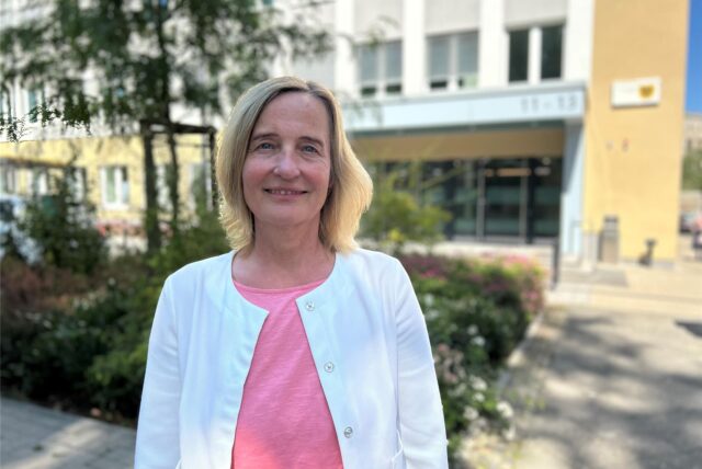 Ein Porträt von Schul- und Jugenddezernentin Monika Nienaber-Willaredt.