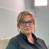 AfD-Bürgermeisterkandidatin Jördis Junghanns-Hurek im Porträt.