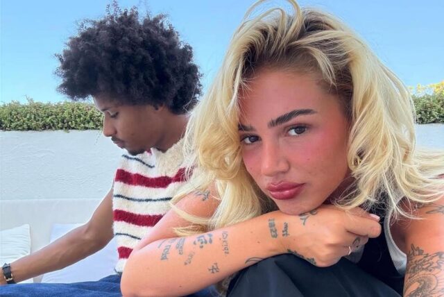 BVB-Profi Karim Adeyemi ist mit seiner Frau Loredana im Urlaub.