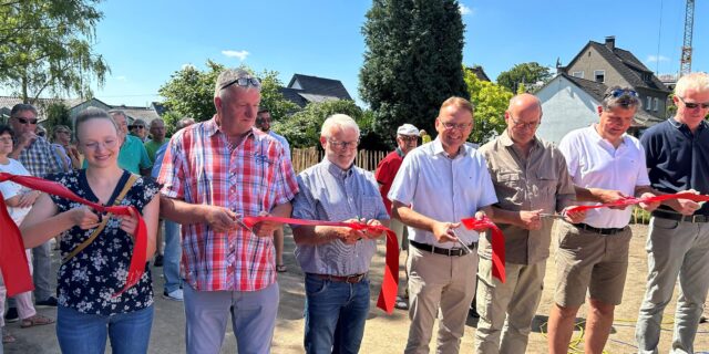 Mit dem Stephanuspark – hier ein Foto von der Eröffnung – haben die Borkerinnen und Borker, aber nicht nur sie, einen neuen Treffpunkt.