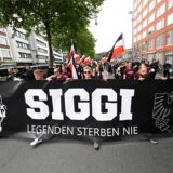 Rechtsextremisten aus Dortmund haben bereits am 5.7. in Münster für ein identifizierendes Grab des 2021 verstorbenen Neonazis Siegfried Borchardt demonstriert.