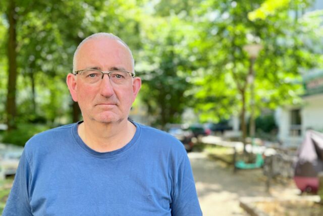 Phillip Kohstall aus Dortmund ist privater Vermieter. Er ärgert sich über die Kommunikation mit dem Jobcenter.