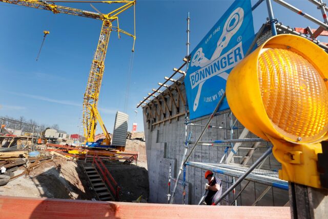 Über die vergangenen Monate wurde über der Nordstraße eine neue Brücke gebaut.