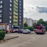 Ein gemeldetes Feuer in einem Hochhaus in Königsborn entpuppte sich als ein brennender Zeitungsstapel im Treppenhaus.