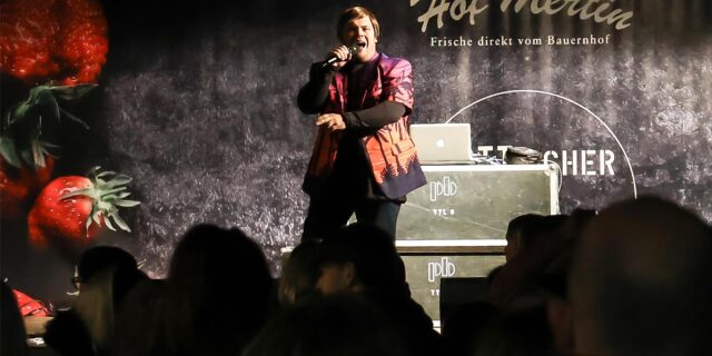 „Erdbeerbeats“-Schlagernacht auf Hof Mertin