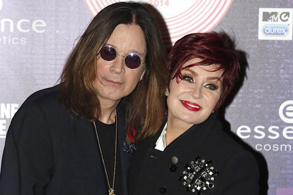 Mit seiner Frau Sharon startete Ozzy Osbourne in den 2000ern eine erfolgreiche Karriere im Reality-TV. Mit seiner Frau Sharon startete Ozzy Osbourne in den 2000ern eine erfolgreiche Karriere im Reality-TV.