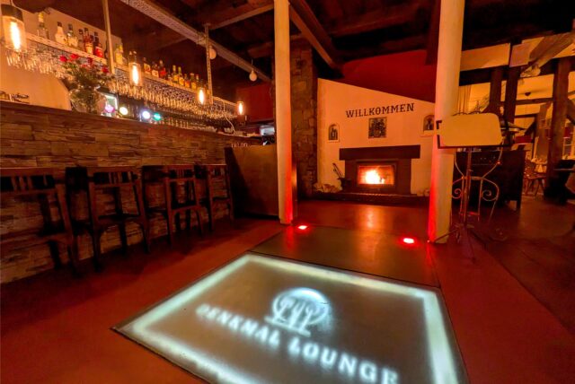 Der gemütliche Gastraum der Denkmal-Lounge in Schwerte.