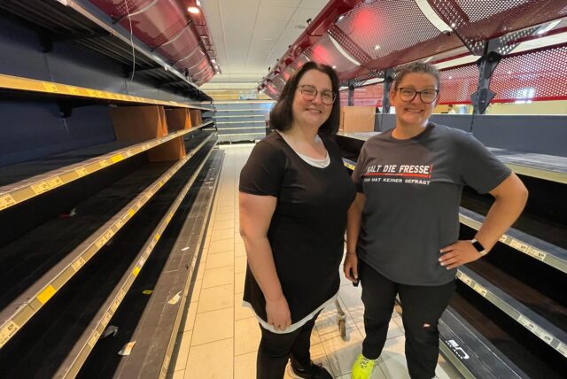 Die Schwestern Silvia Pechmann und Angela Homberg gehören zum Rewe Team.